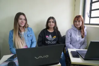 Mulheres na era da tecnologia programa de formação em TI do Estado tem maioria feminina