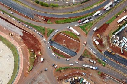 Obras no trevo do Catuaí (Crédito: Arquivo/PMM)