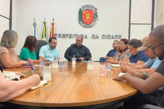 Prefeitura de Maringá recebe sindicato dos servidores