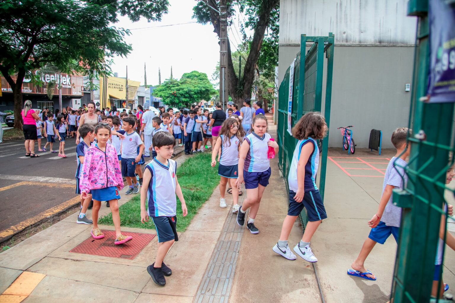 simulação de plano de abandono de escolas e Cmeis