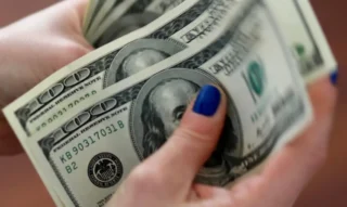 dólar americano