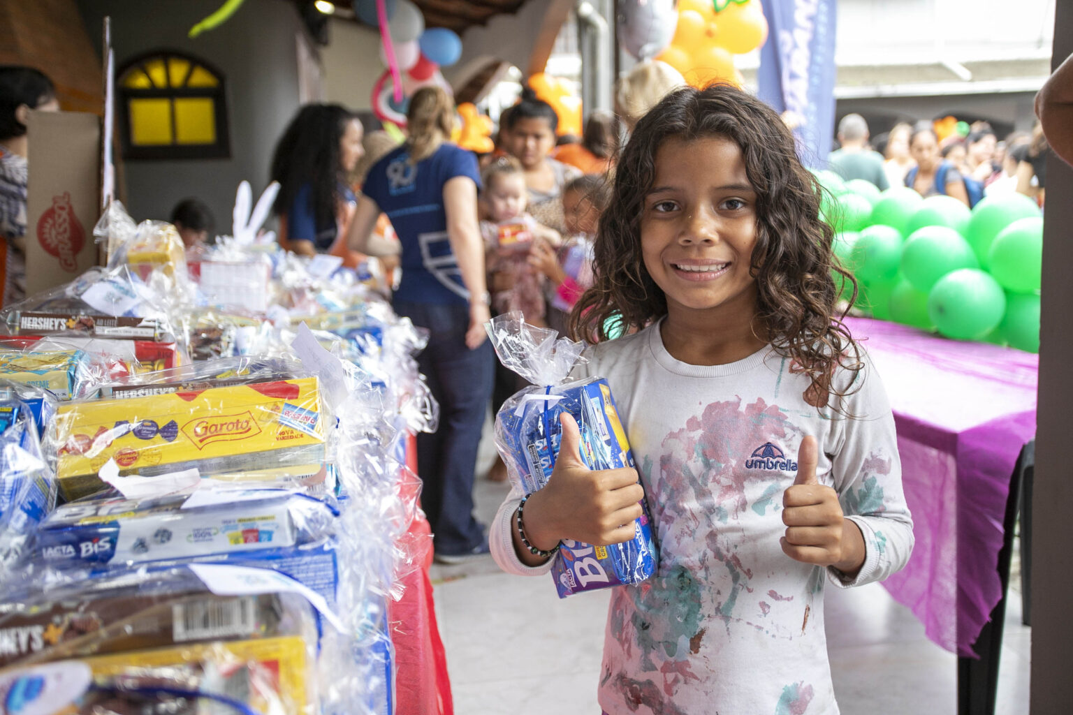 Páscoa Para Todos: Portos do Paraná presenteia 1.100 famílias de comunidades do Litoral