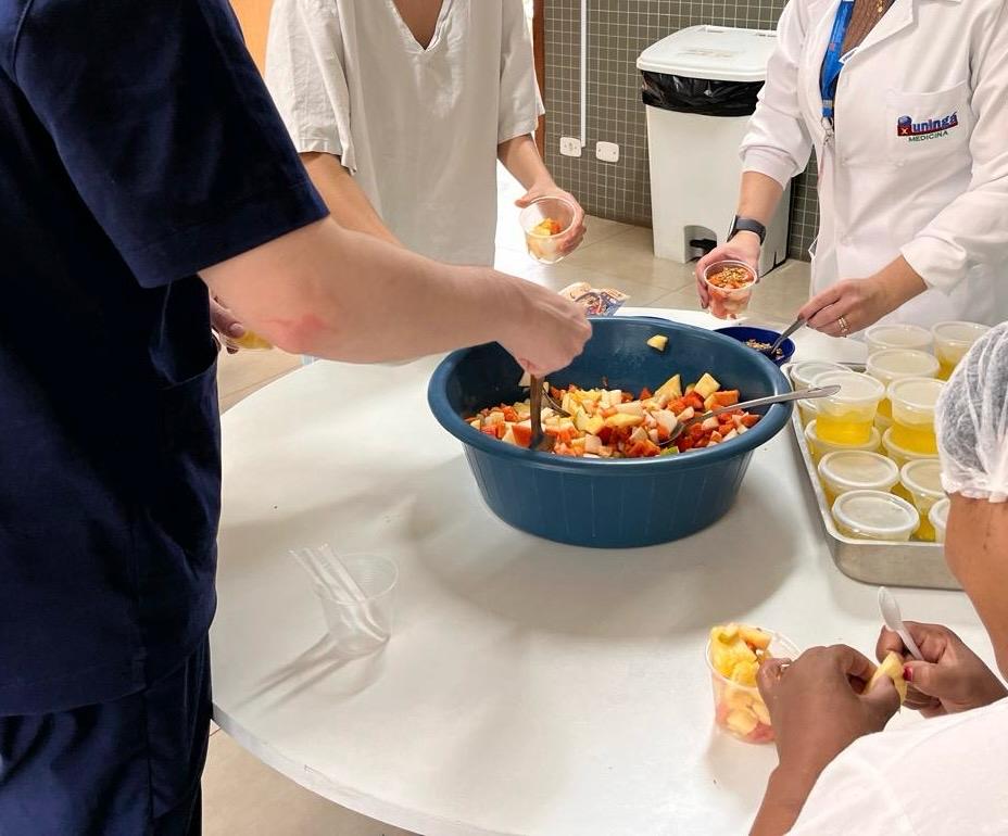 Oficina ‘Cozinha Terapêutica’ para pacientes do Caps III