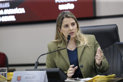 Presidente da Câmara Municipal de Maringá, vereadora Majô