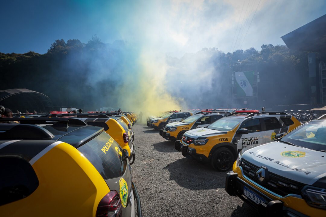 Governador entrega 209 motos e 222 viaturas novas para a Polícia Militar; investimento de R$ 63 milhões 8 20250617 agb veiculos pm 39