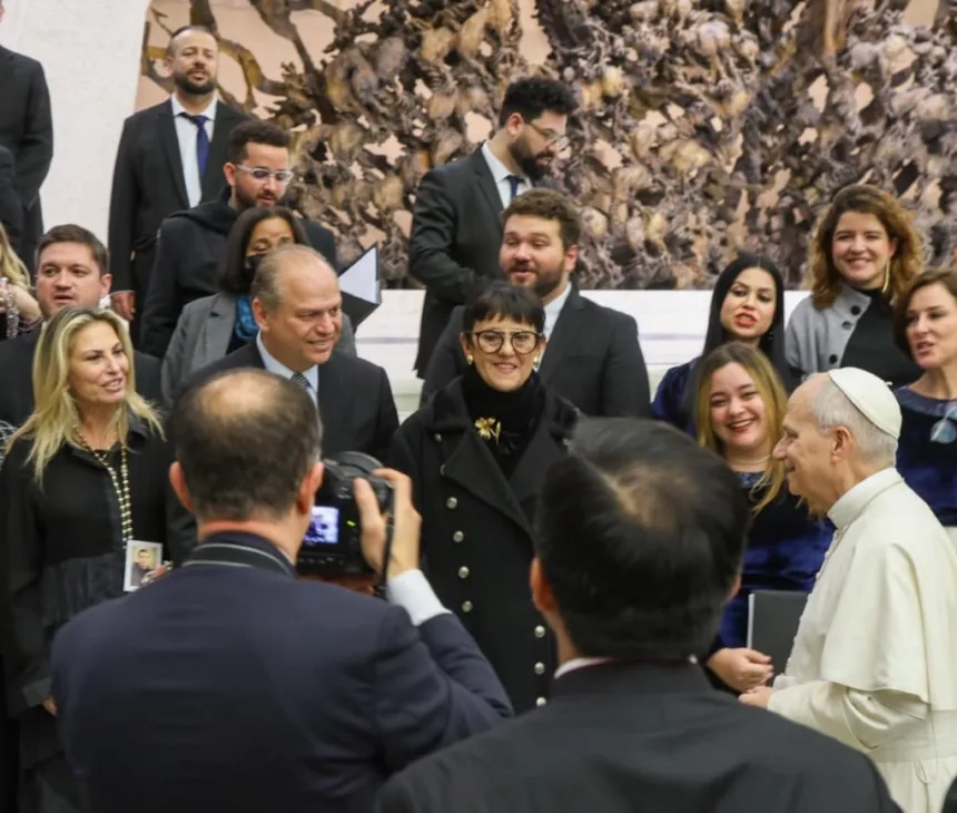 Em Roma, Ricardo Barros e comitiva paranaense celebram 200 anos de diplomacia com o Papa Leão XIV