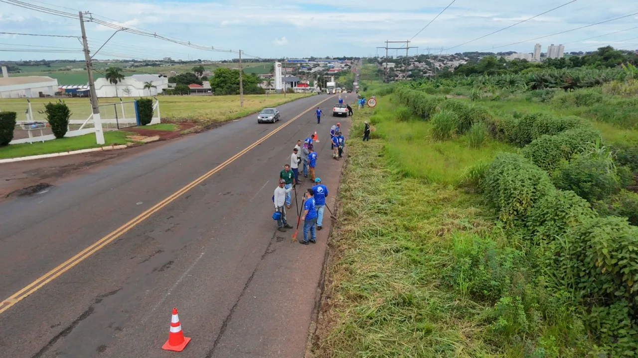 Recapeamento, sinalização viária e mutirão de roçada no Contorno Sul