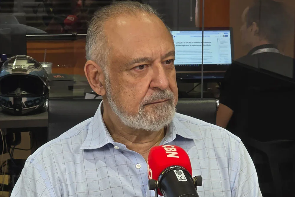 Doutor em Educação Carlos Eduardo Sanches