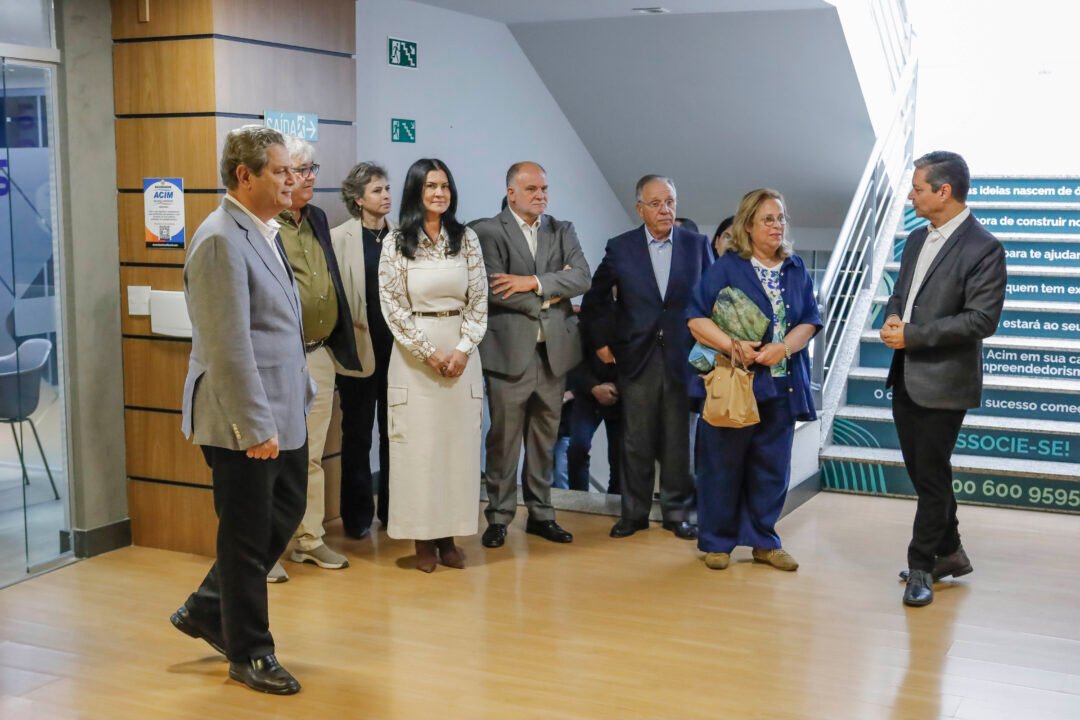 21533717 8dd2 4d14 8045 3baa48200480