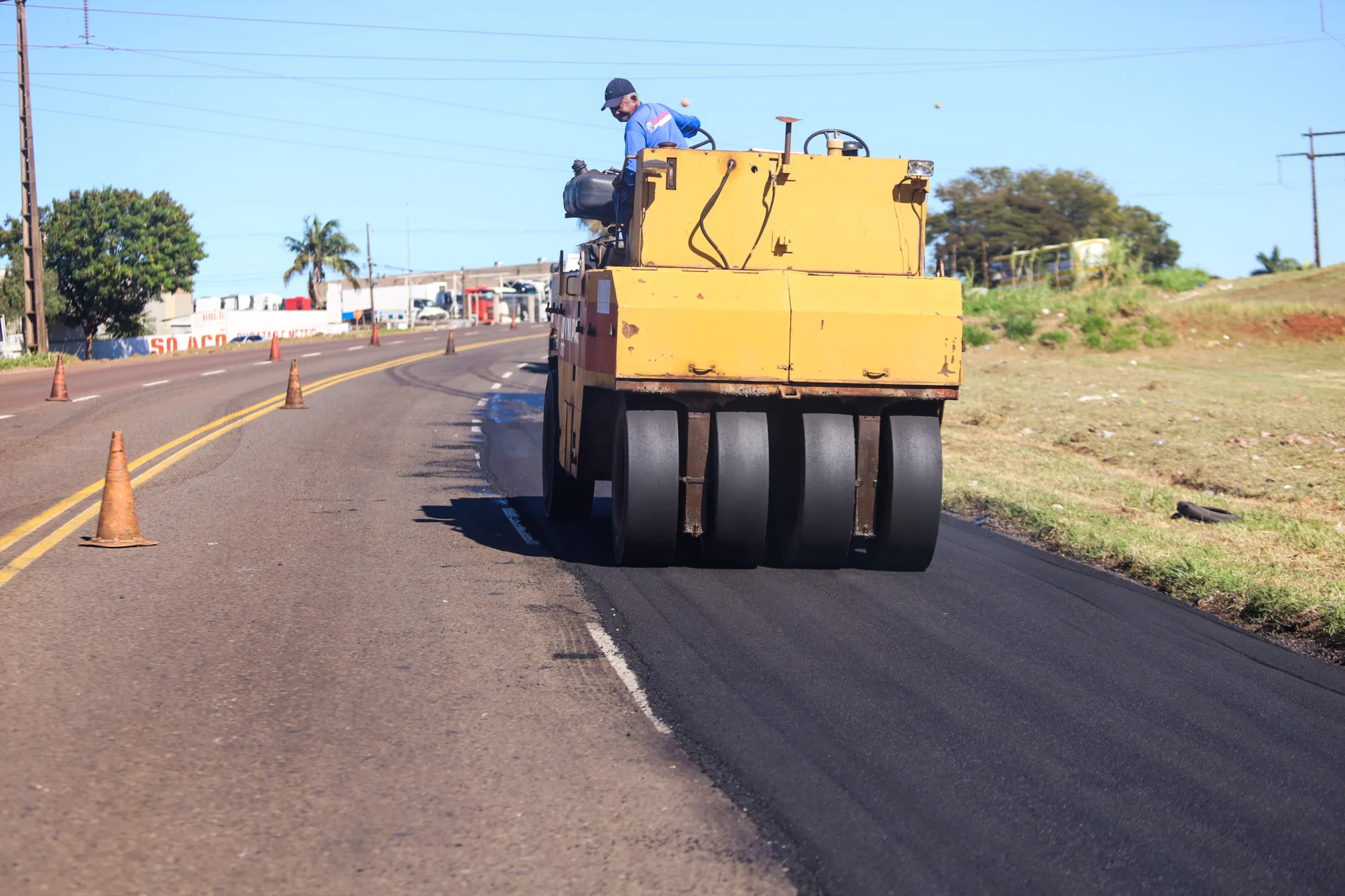 Prefeitura segue com operação de manutenção asfáltica no Contorno Sul 3 228abb55 7318 4a2b 8223 5d13a9248864