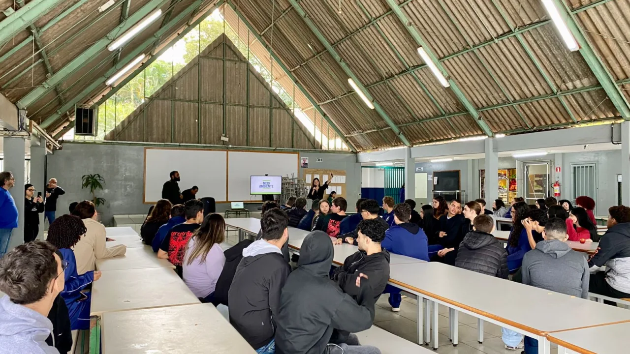 Descubra Seu Futuro: Prefeitura Apresenta Caminhos Verdes para Estudantes