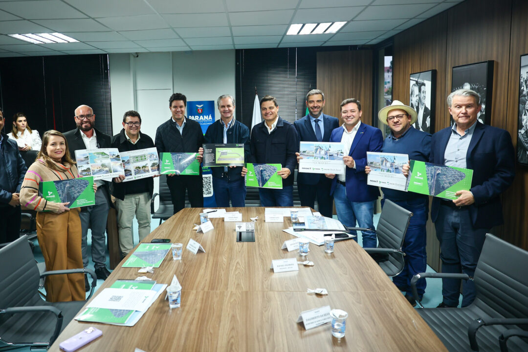 Governo apresenta projeto para revitalização da Orla Histórica de Guaratuba ao município 4 54747959106 afda437d4e k - Saiba Já News