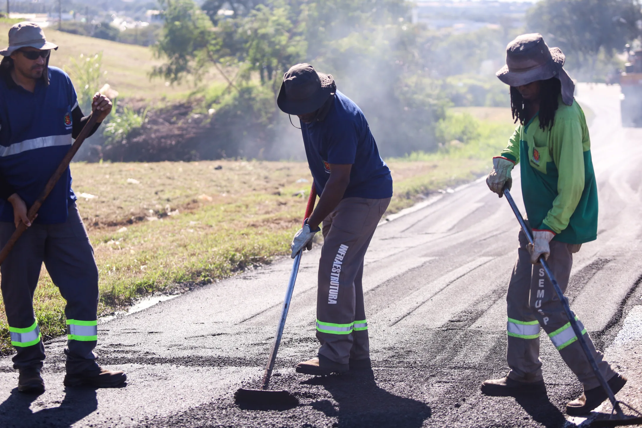 Prefeitura segue com operação de manutenção asfáltica no Contorno Sul 2 5c85fa1b 3e83 49e6 a2b4 95ab694190ac