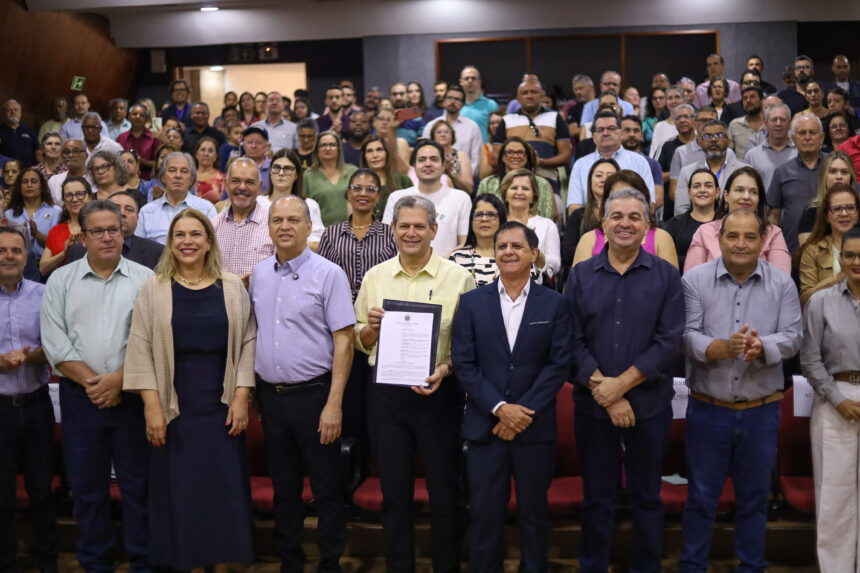 82c3f633 3214 4811 b0f7 f17bc6ac50de