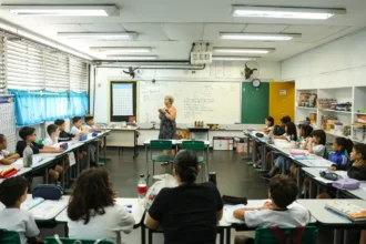 Carteira nacional do professor sera entregue em outubro anuncia MEC - Saiba Já News