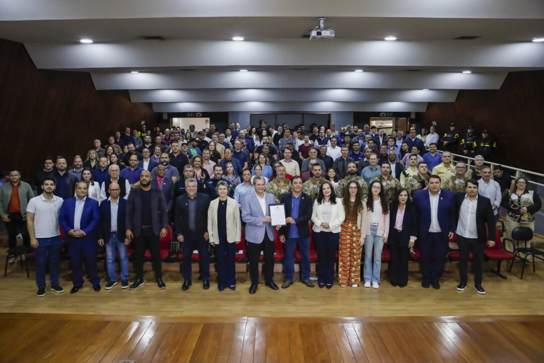 Cerimonia de posse ocorreu no Auditorio Helio Moreira com a presenca de autoridades - Saiba Já News