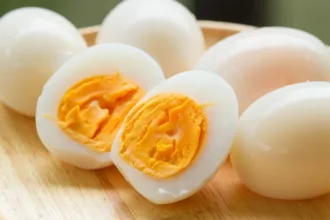 Como comer ovo todo dia?