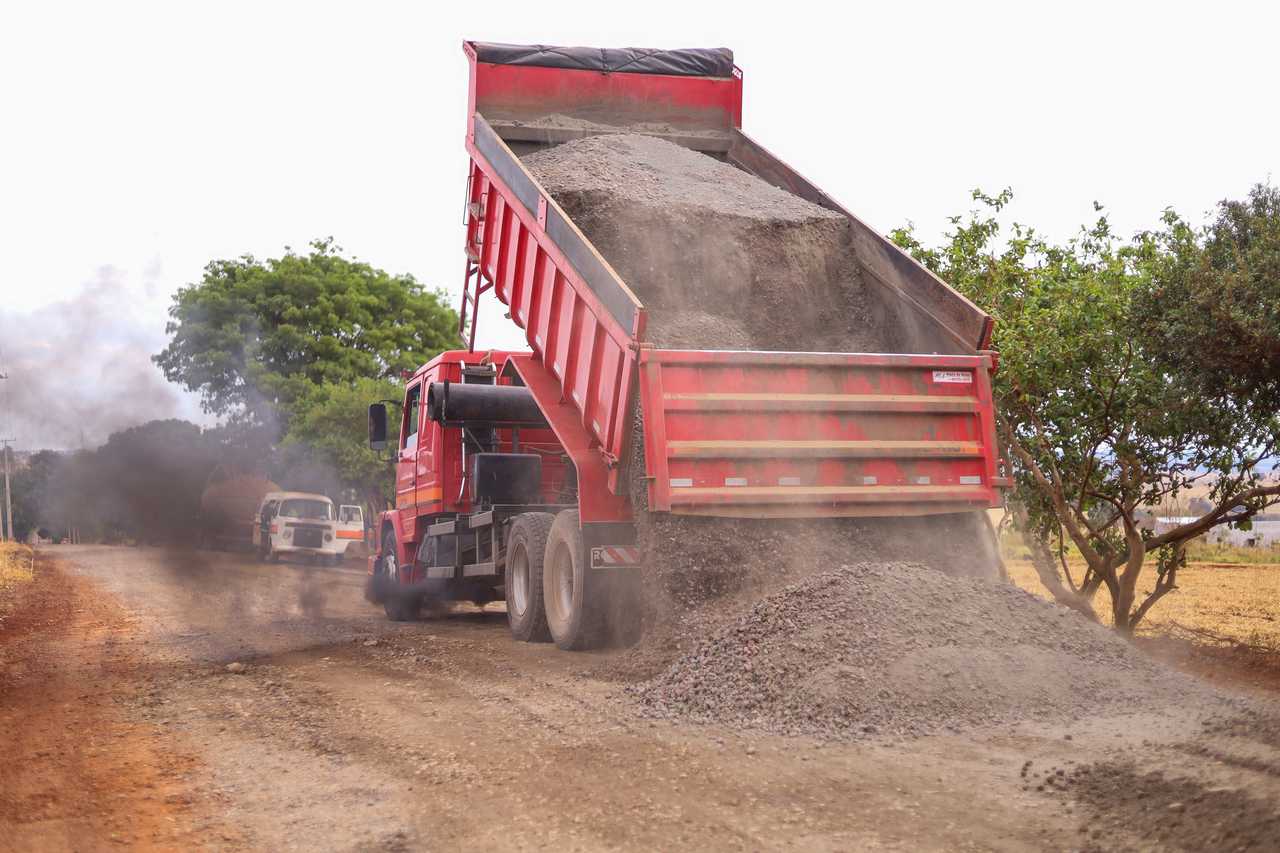Convenios entre a Prefeitura Estado e Itaipu Binacional viabilizam obras em estradas rurais de Maringa - Saiba Já News