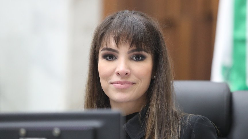 Deputada Maria Victoria PP segunda secretaria da Alep
