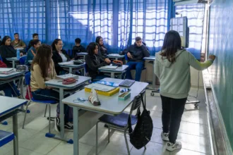 Governo do Parana amplia acoes de saude integral para comunidade escolar