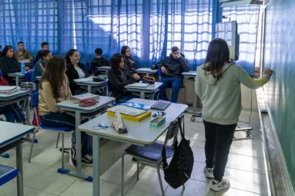 Governo do Parana amplia acoes de saude integral para comunidade escolar