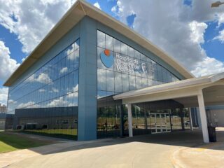 Prefeitura de Maringá inaugura Ambulatório de Genética no Hospital da Criança, ampliando o atendimento especializado a crianças e adolescentes com doenças raras.