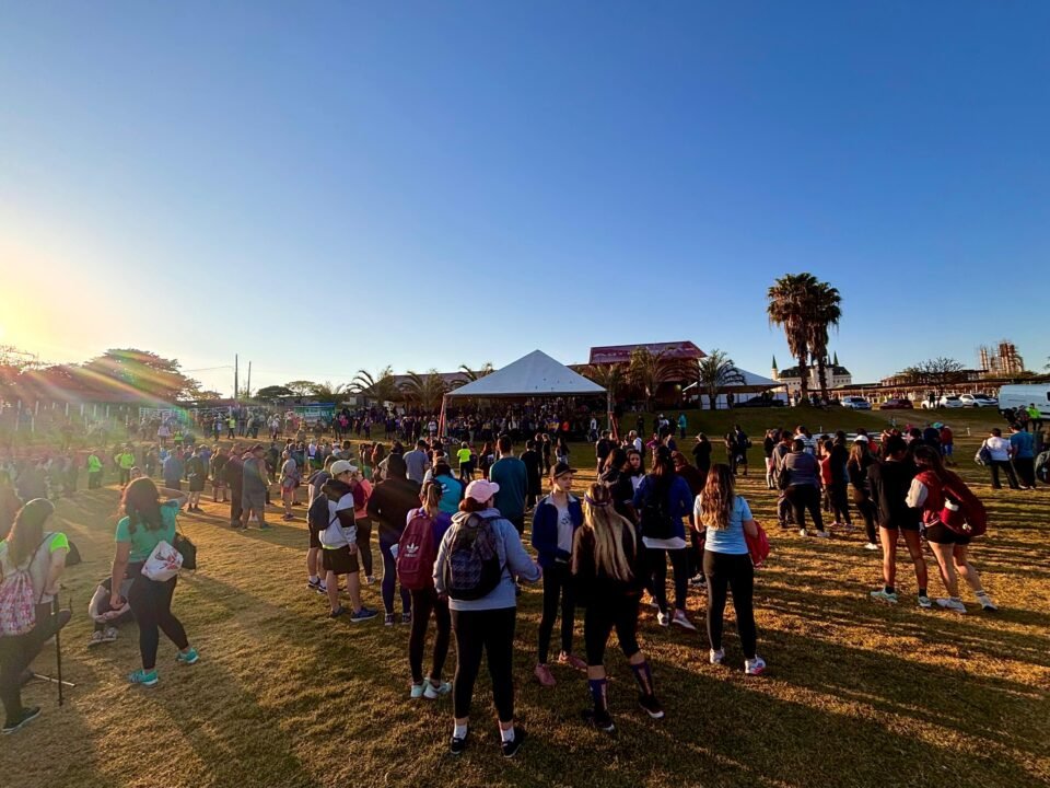 Mais de 3 mil pessoas participaram da ‘Caminhada na Natureza na regiao rural da cidade