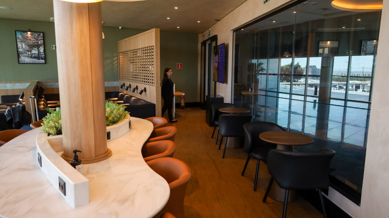 Primeira sala VIP do Aeroporto Regional de Maringá entra em operação