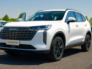 Haval H6 "Made in Brazil"! Produção nacional do SUV híbrido da GWM já começou em SP. Saiba tudo sobre o lançamento, versões PHEV/HEV e como ele vai impulsionar o mercado de SUVs eletrificados no Brasil.