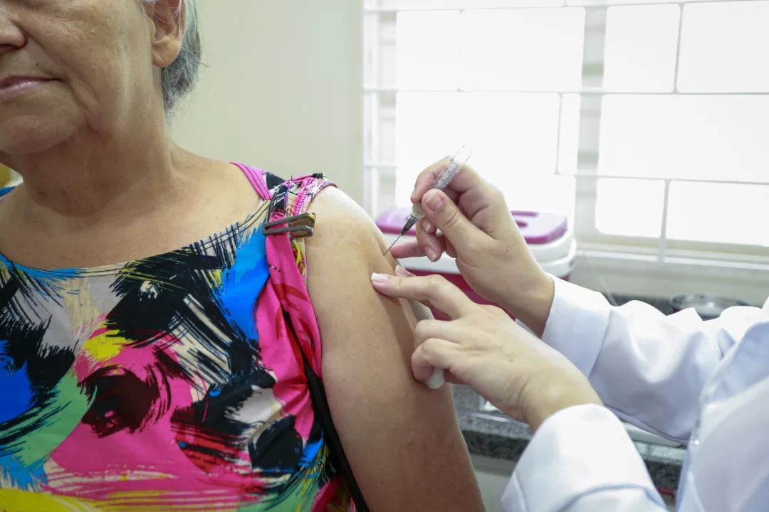 Vacina contra gripe. Prefeitura reforca alerta para evitar complicacoes