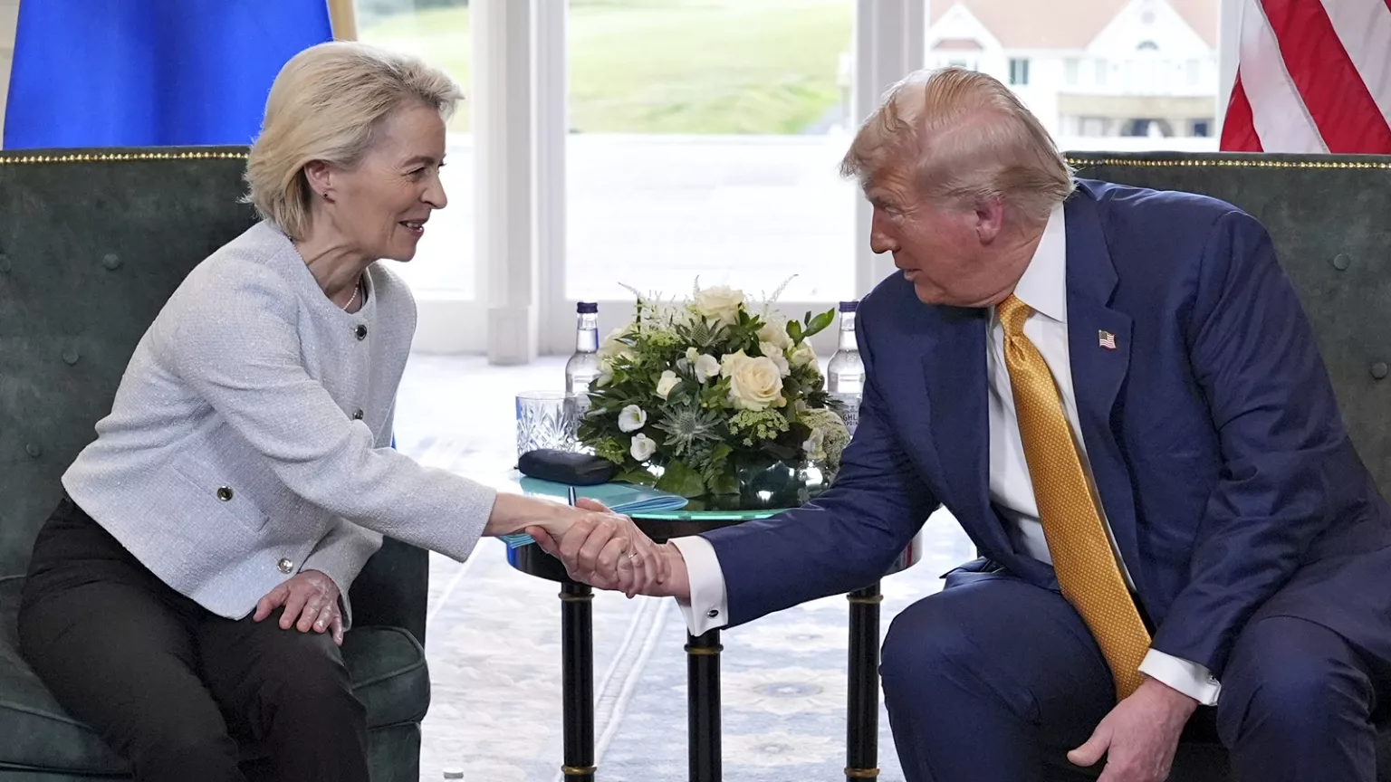 Von der Leyen e Trump chegam a acordo comercial entre UE e EUA para evitar guerra tarifária total