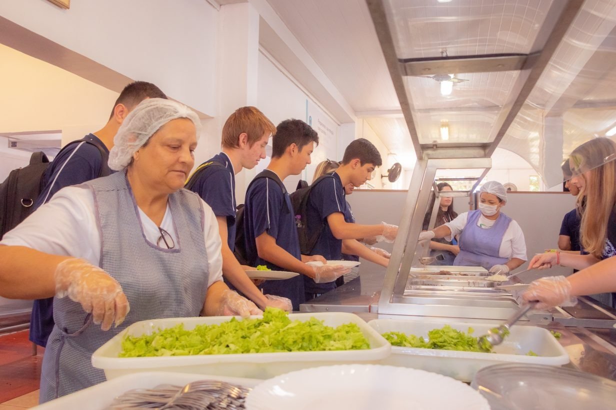 Ratinho Junior sanciona lei que garante segurança alimentar a universitários no Paraná 6 WhatsApp Image 2025 04 24 at 15.40.18
