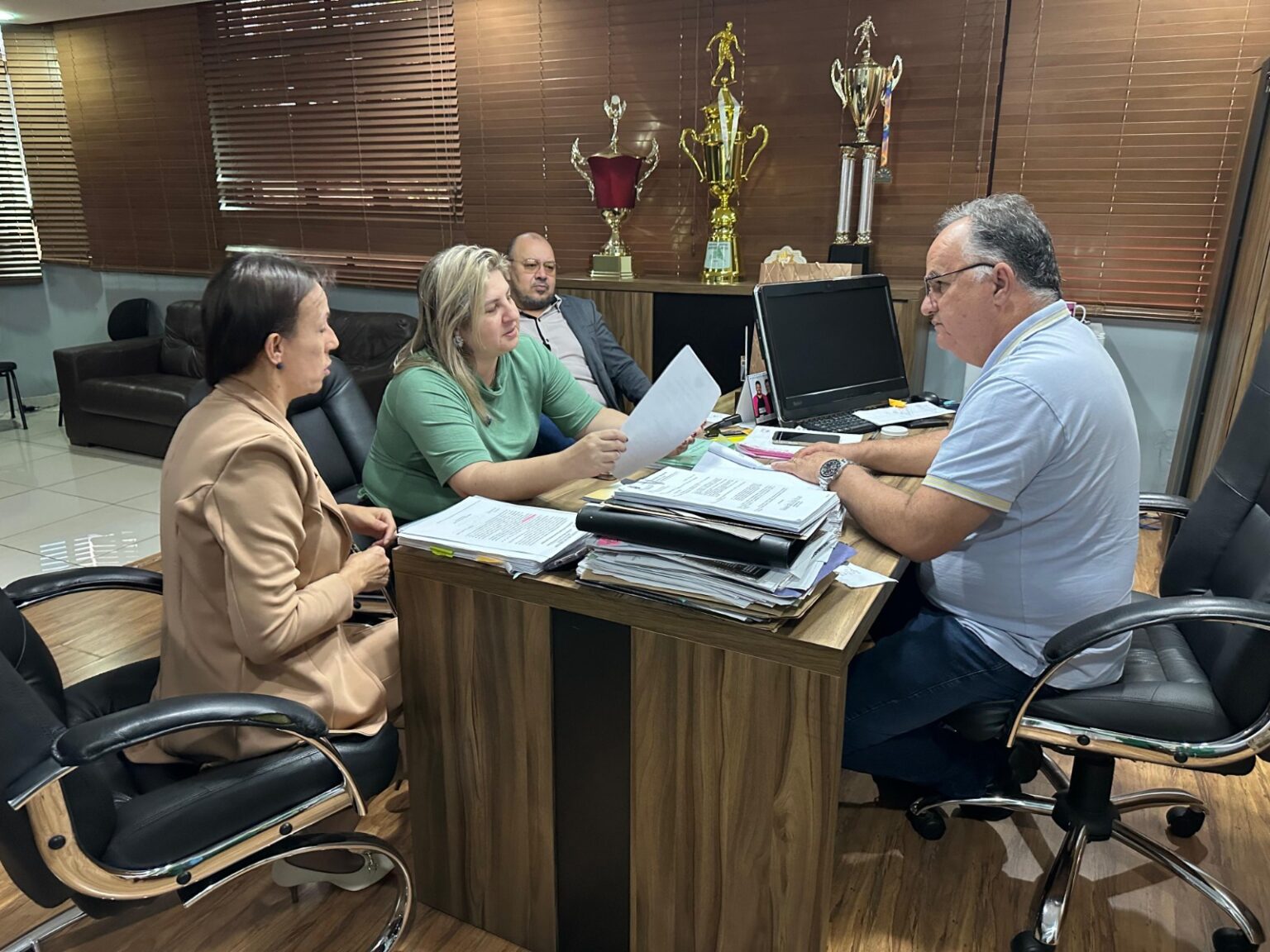 Prefeitura de Sarandi anuncia concurso para professores e 200 vagas de estágio na Educação
