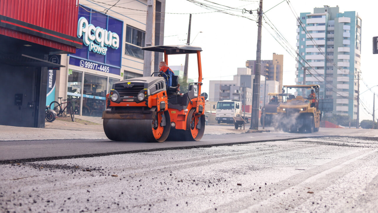 Prefeitura de Maringá inicia recapeamento asfáltico na Vila Progresso e na região central