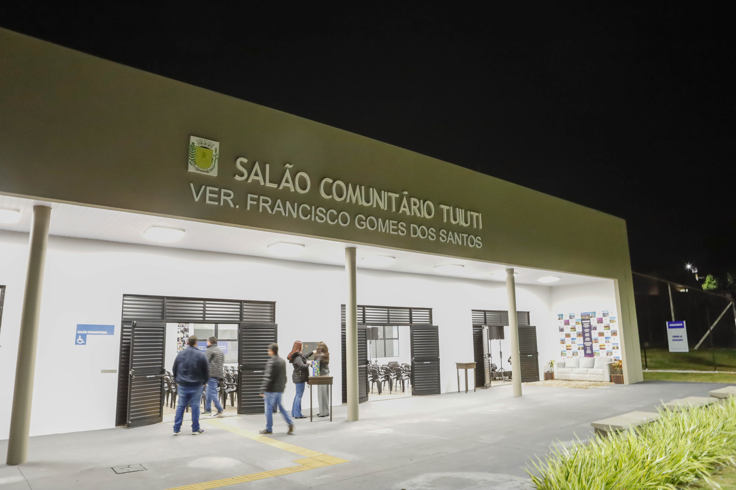 Prefeitura de Maringá entrega Salão Comunitário Chico Caiana no Parque Residencial Tuiuti 3 ad6afdac a992 4b70 b83b 13b27b175759 scaled