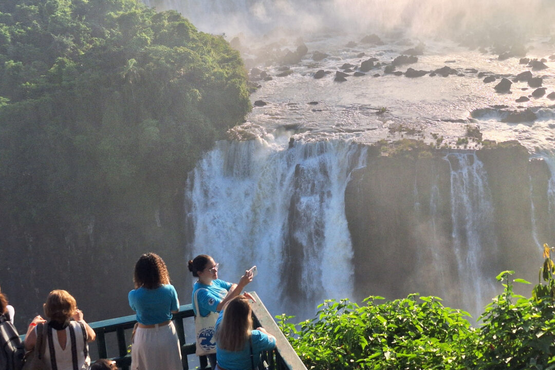 📈 Parque Nacional do Iguaçu quebra recorde de visitação em outubro com 181 mil turistas 13 creditos viaje parana 1 - Saiba Já News
