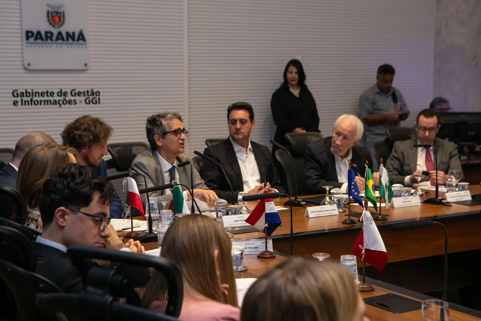 Paraná no mapa global! Ratinho Junior recebe comitiva da União Europeia para fortalecer parcerias, investimentos e impulsionar novas oportunidades no Estado 17 delegacao uniao europeia foto rdziura 5186 0
