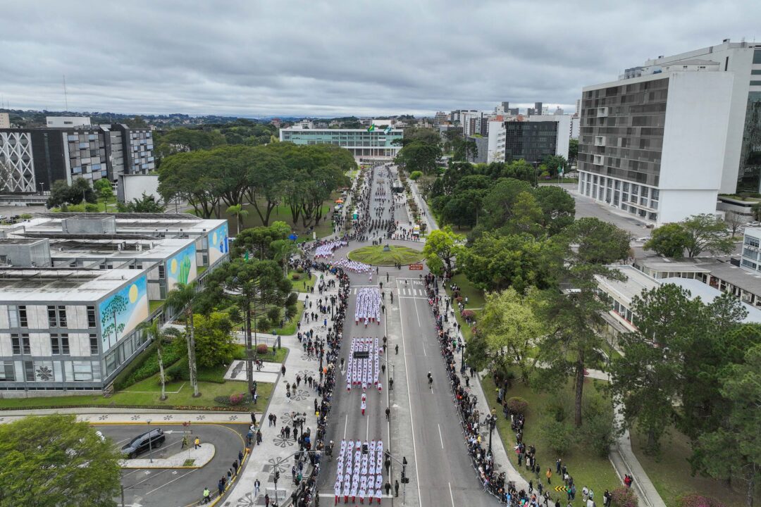 203 anos da Independência: 6,5 mil pessoas desfilam no 7 de Setembro em Curitiba 20 dji 20250907104047 0017 v - Saiba Já News
