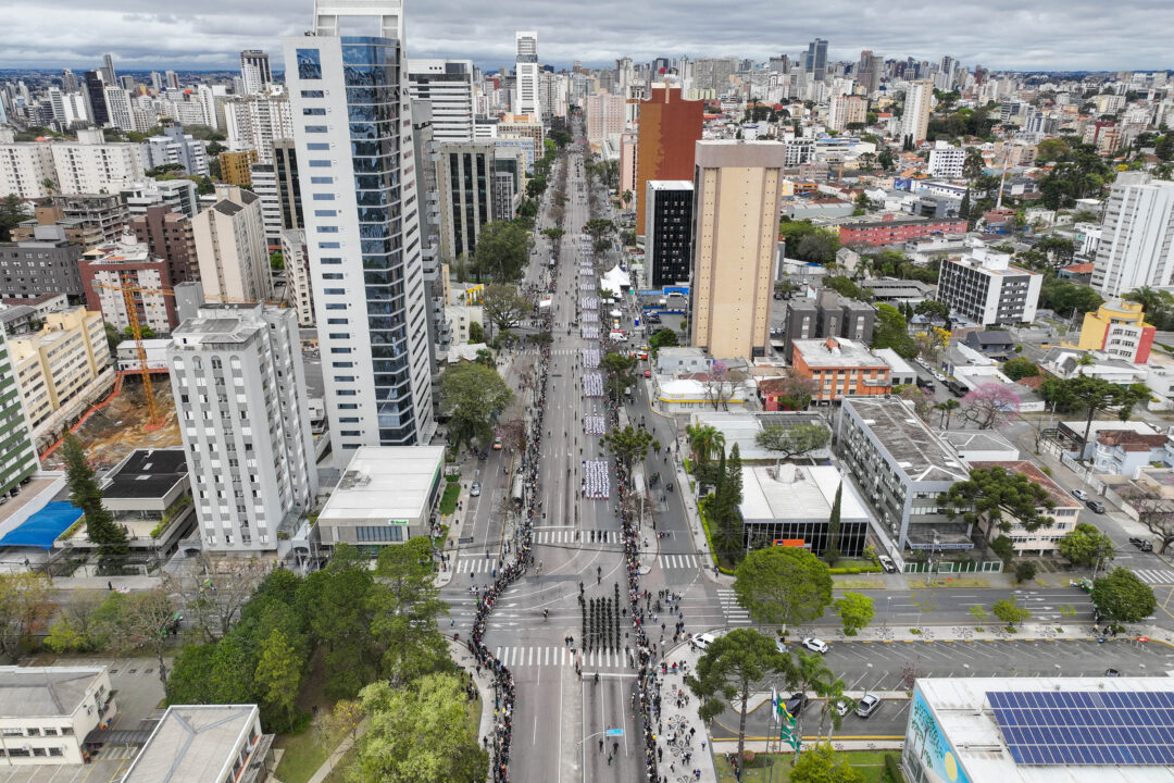 203 anos da Independência: 6,5 mil pessoas desfilam no 7 de Setembro em Curitiba 12 dji 20250907104305 0022 v - Saiba Já News