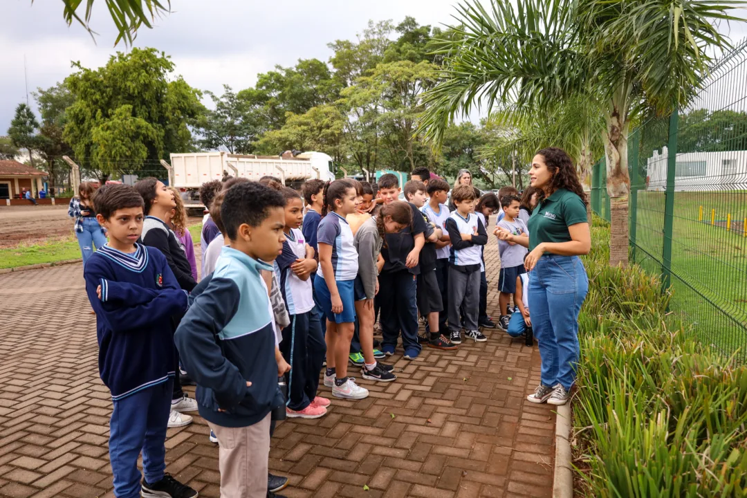Alunos da rede municipal aprendem sobre gestão de resíduos com visitas ao aterro sanitário 5 e6224095 953a 4b35 82cb 19bec37f97db