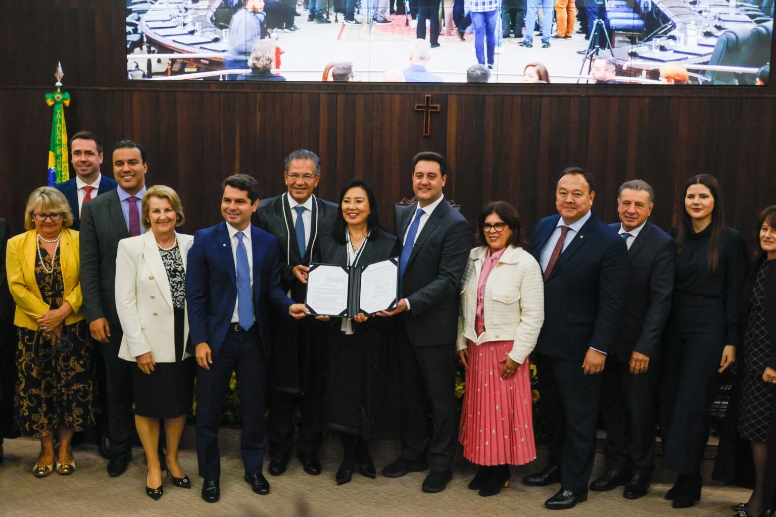 Governador Ratinho Junior sanciona lei que cria Câmara Criminal no TJPR especializada em crimes contra a mulher