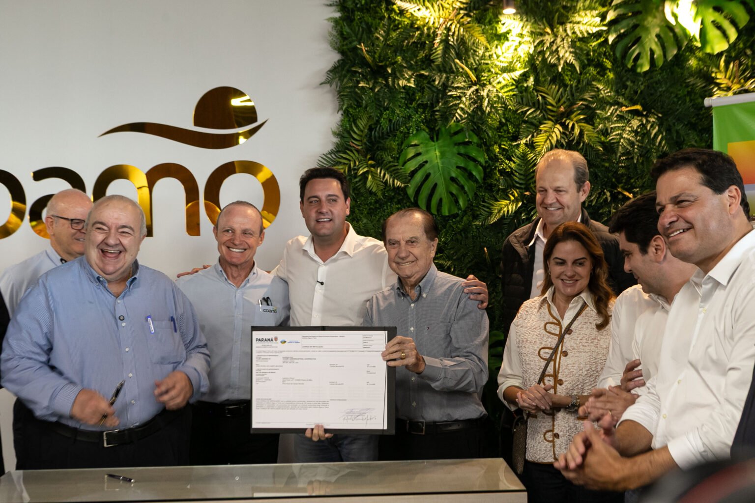 Paraná licencia primeira usina de etanol de milho da Coamo em Campo Mourão. Investimento bilionário impulsiona biocombustíveis, sustentabilidade e gera empregos na região.