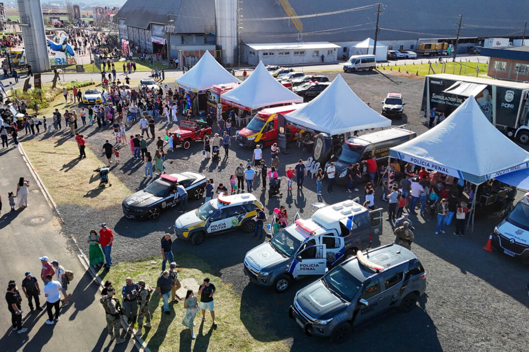 Espetáculo de Fogo surpreende visitantes no Festival de Primavera em Castro 5 foto 37 2 - Saiba Já News