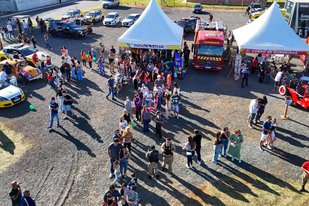 Espetáculo de Fogo surpreende visitantes no Festival de Primavera em Castro 3 foto 38 1 - Saiba Já News