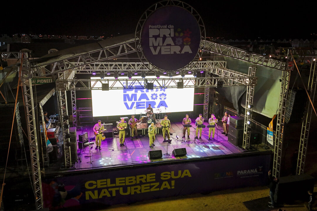 Espetáculo de Fogo surpreende visitantes no Festival de Primavera em Castro 8 foto 50 1 - Saiba Já News