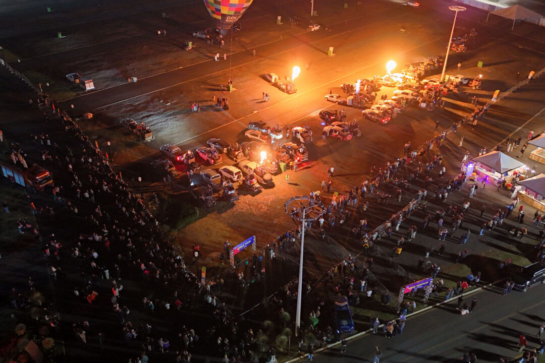 Espetáculo de Fogo surpreende visitantes no Festival de Primavera em Castro 17 foto 57 1 - Saiba Já News
