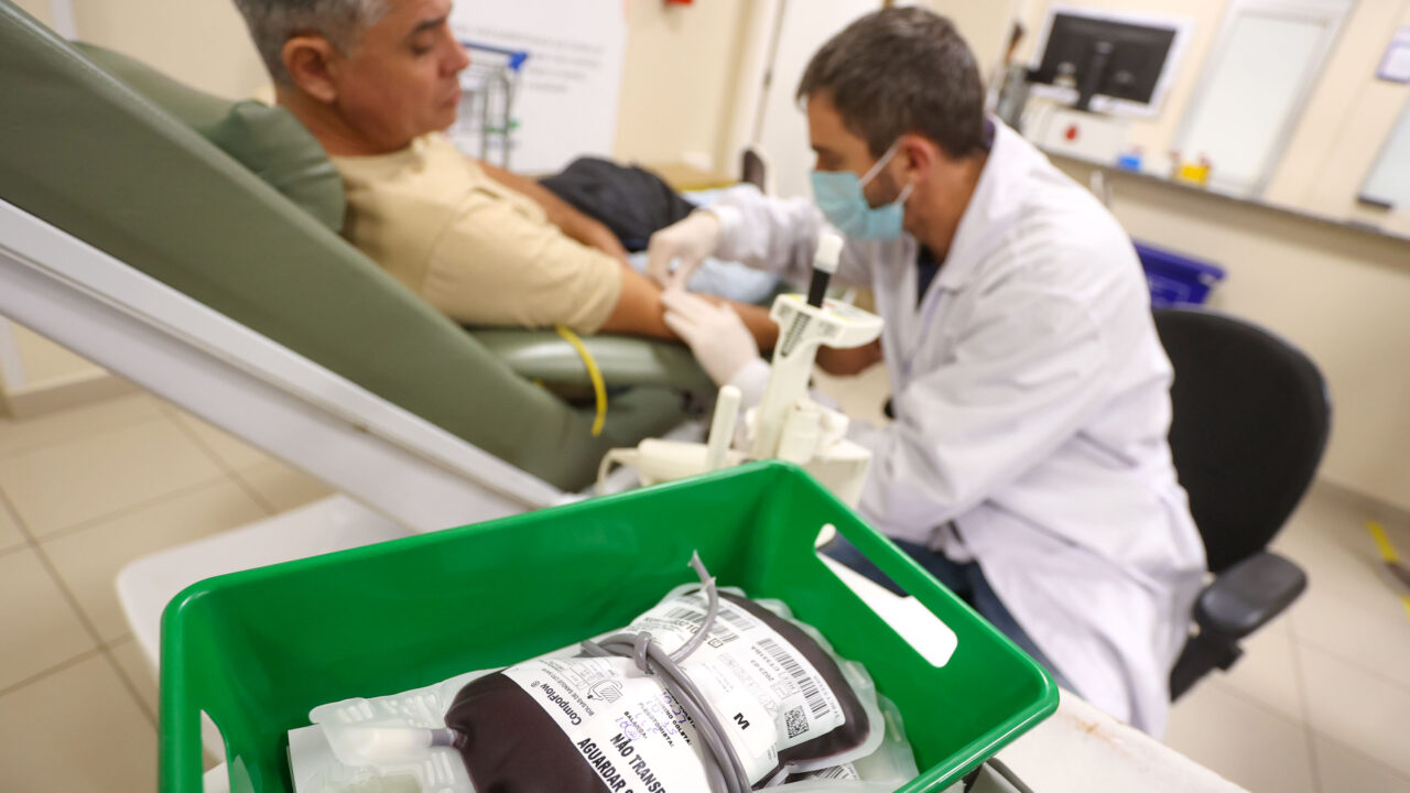 Hemepar solicita com urgência doações de sangue dos tipos O- e O+