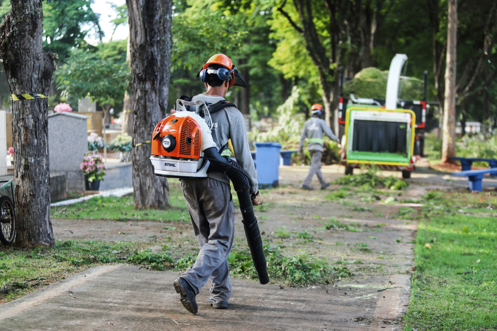 Prefeitura de Maringá intensifica serviços de manutenção no Cemitério e prepara o local para receber visitantes no Dia das Mães; estimativa é receber de 10 a 15 mil pessoas na data 2 image 31