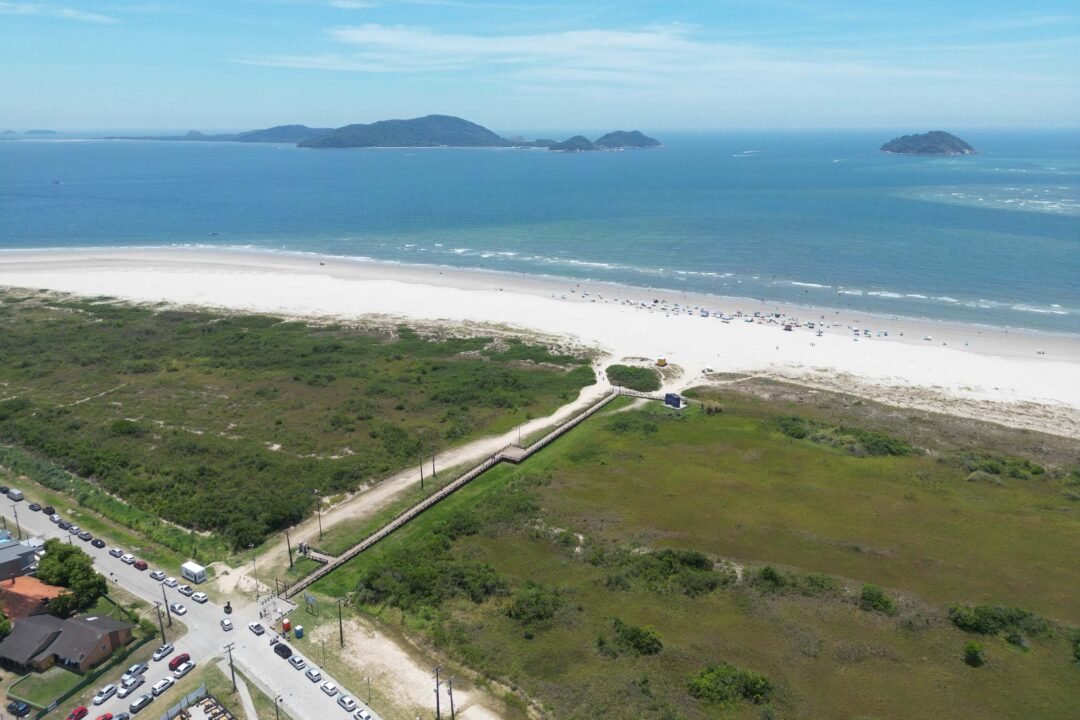 Praia no Paraná é destaque em ranking Internacional de Melhores Praias 3 pontal do sul em pontal do parana creditos cesar albacete prefeitura de pontal do parana 3