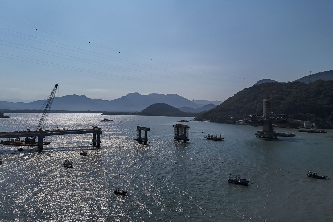 Começa a instalação dos cabos de aço no trecho estaiado da Ponte de Guaratuba 9 ponte guaratuba foto rdziura 40 - Saiba Já News